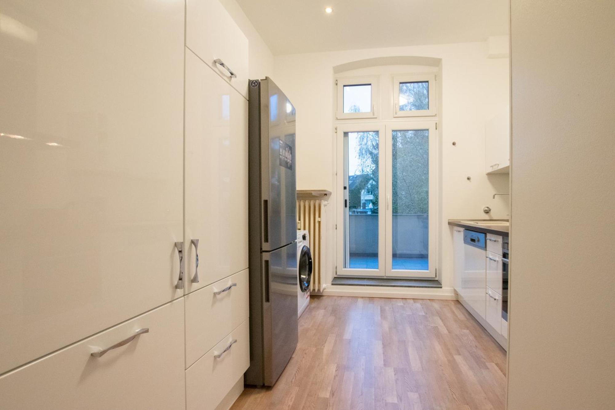 Raj Living - 1 Or 3 Room Apartments - 20 Min Messe Dus And Old Town Dus Dusseldorf Exterior photo