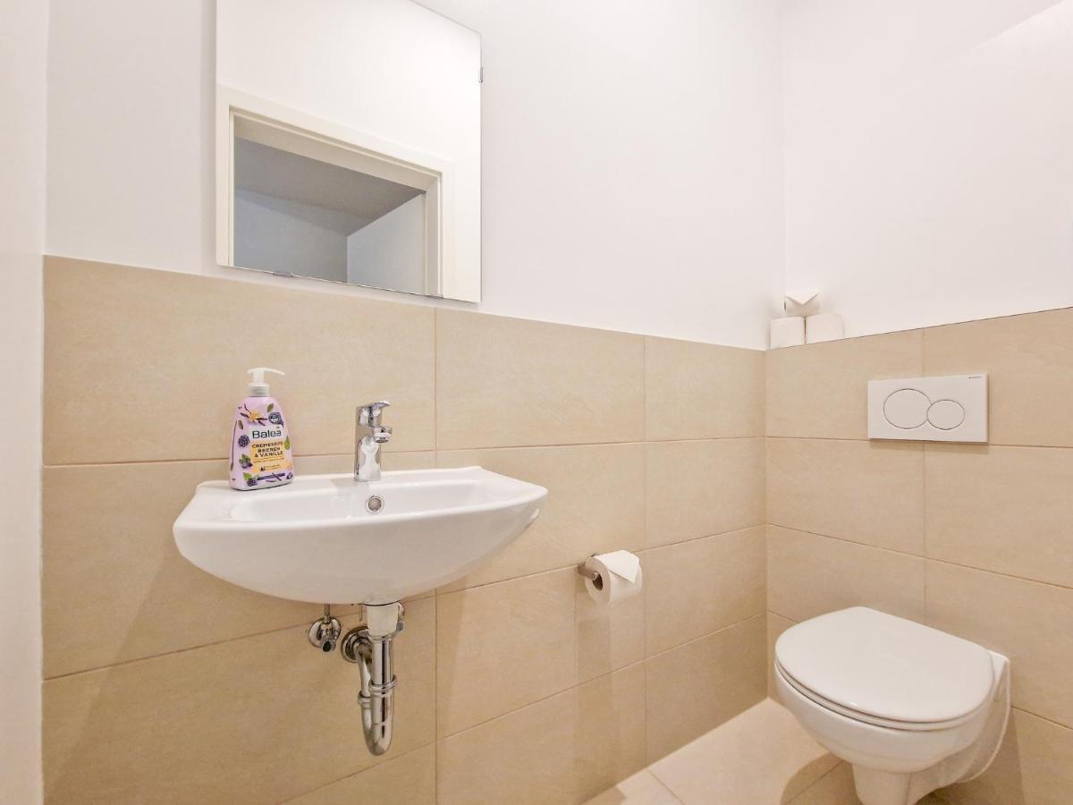 Raj Living - 1 Or 3 Room Apartments - 20 Min Messe Dus And Old Town Dus Dusseldorf Exterior photo